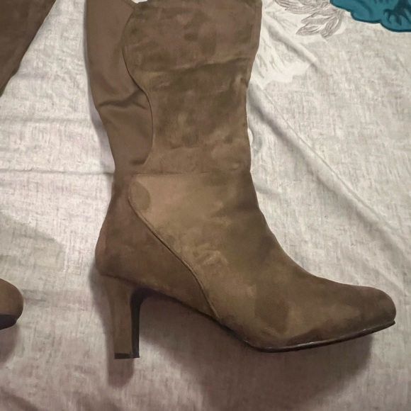 Ashley Stewart’s Camel Taupe boots 11w - Picture 5 of 5